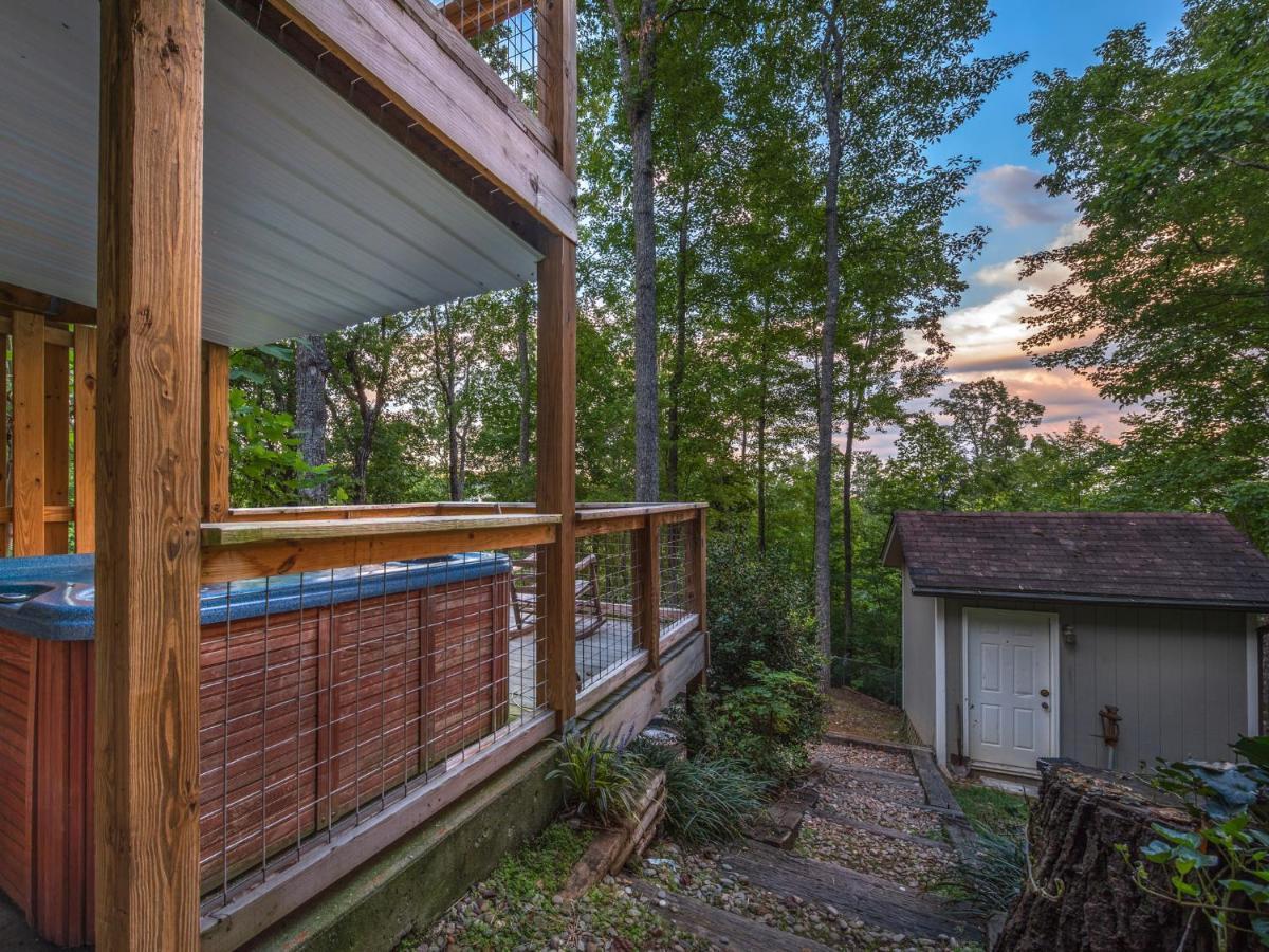 Bear View Chalet, 3 Bedroom, Pool, Pets, Arcades, Wifi, Hot Tub, Sleeps 12 Gatlinburg Exterior photo