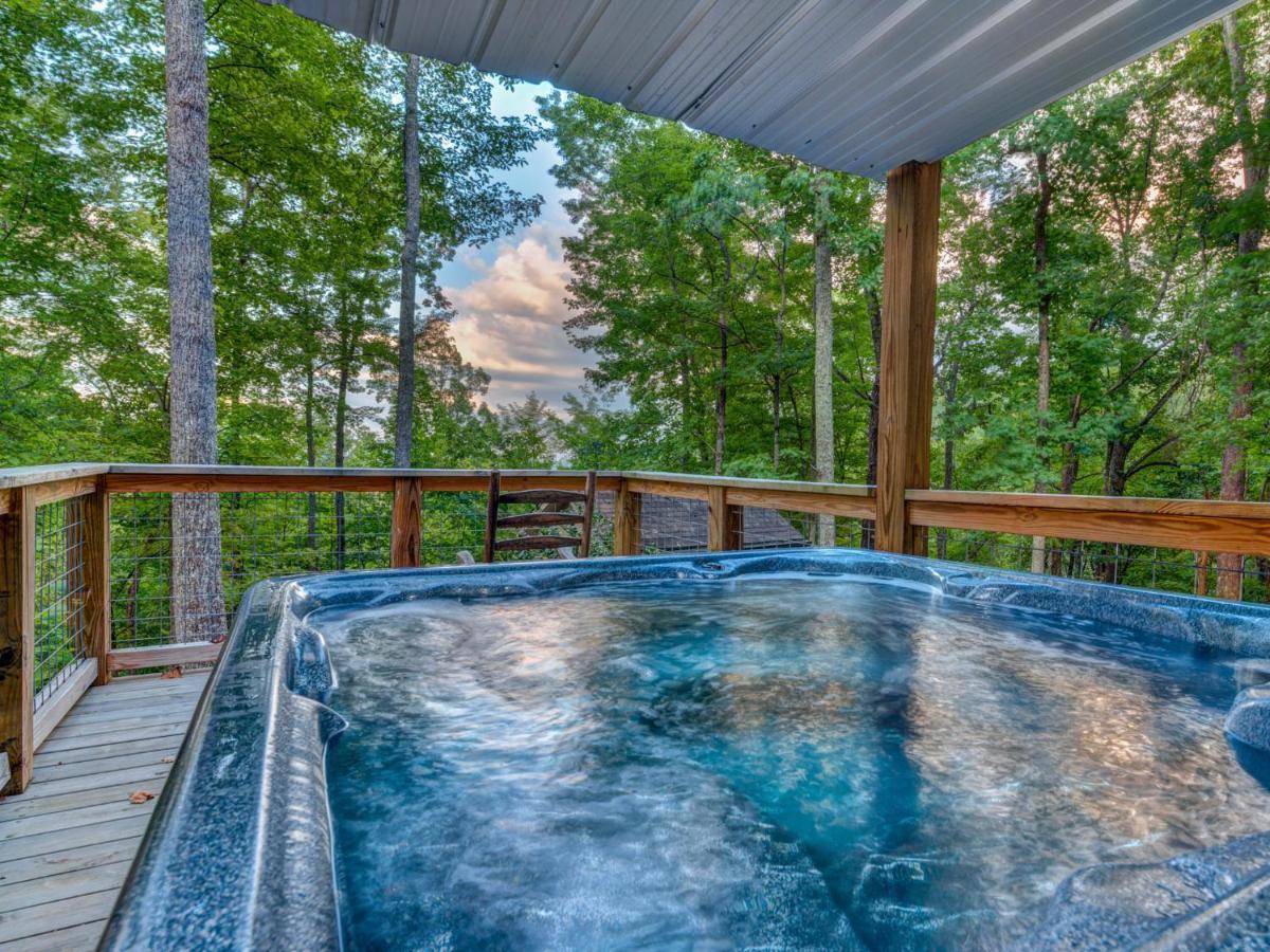 Bear View Chalet, 3 Bedroom, Pool, Pets, Arcades, Wifi, Hot Tub, Sleeps 12 Gatlinburg Exterior photo